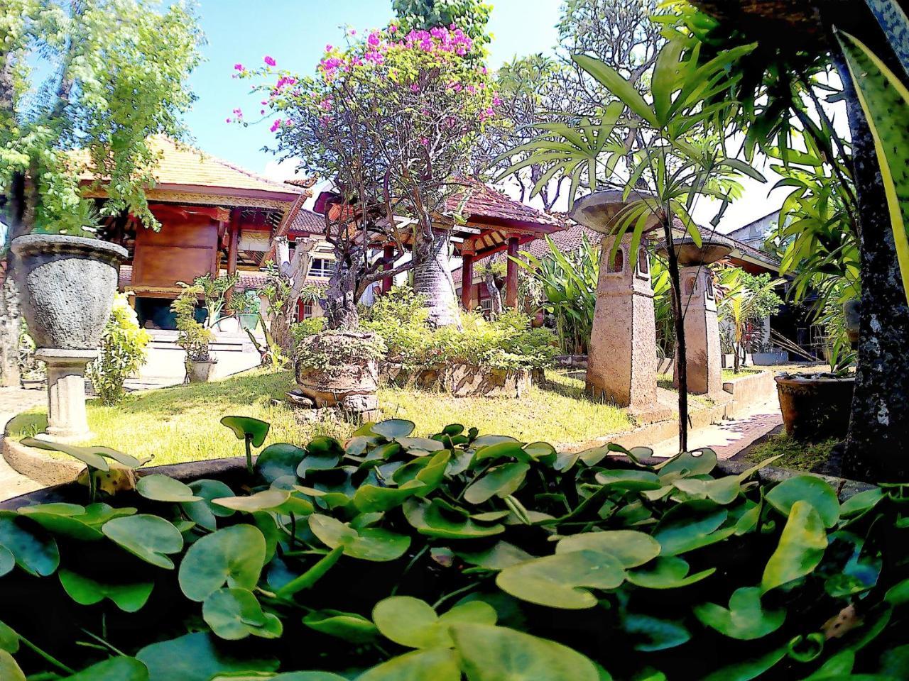 Surf Doggie Inn Kuta  Exterior photo